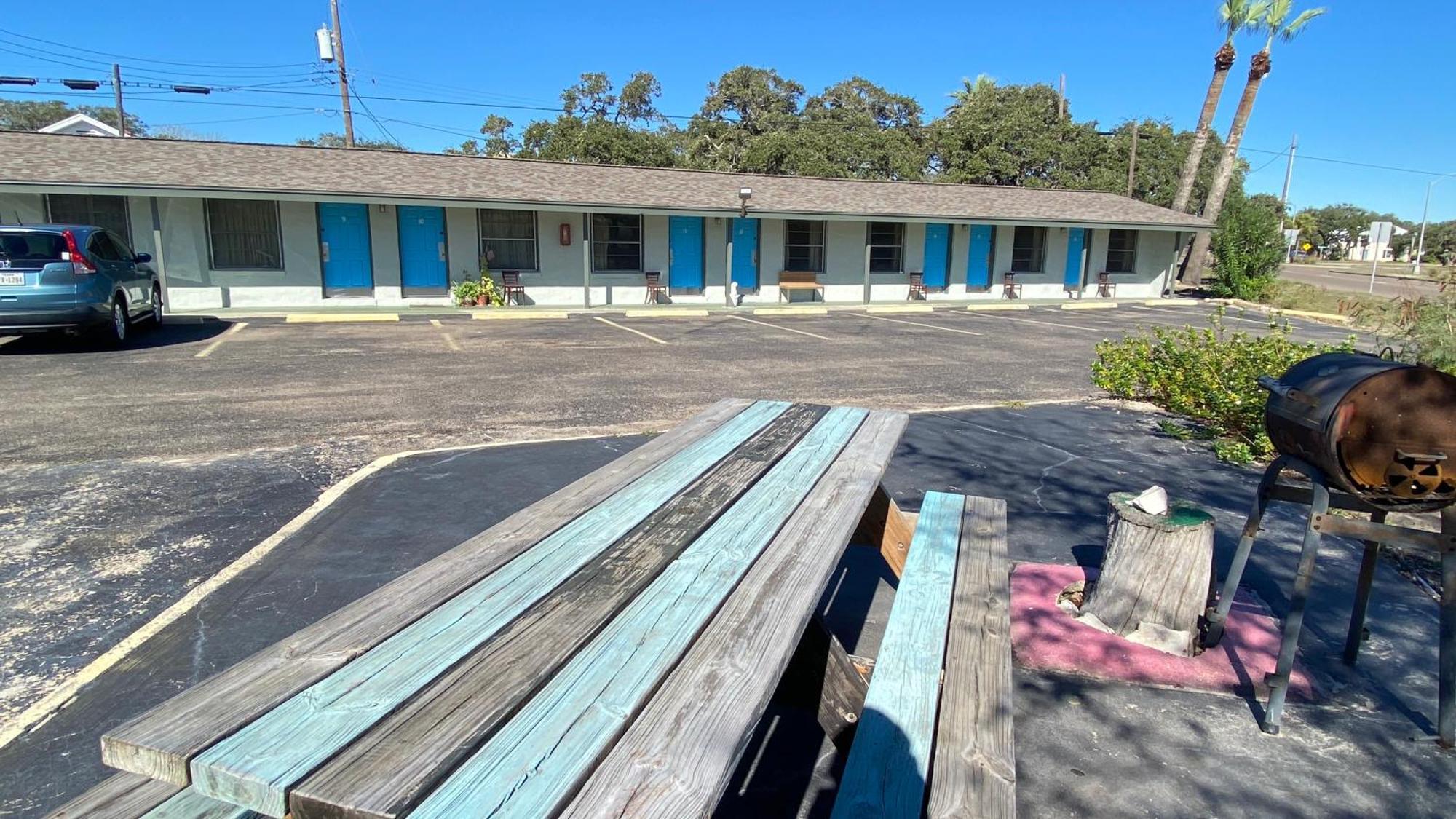 Tropic Motel Aransas Pass Esterno foto